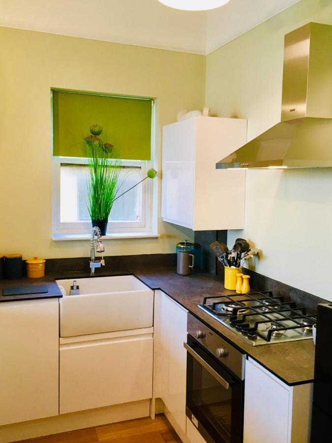 Grade 2 Listed Apartment In Heart Of Гастингс Экстерьер фото