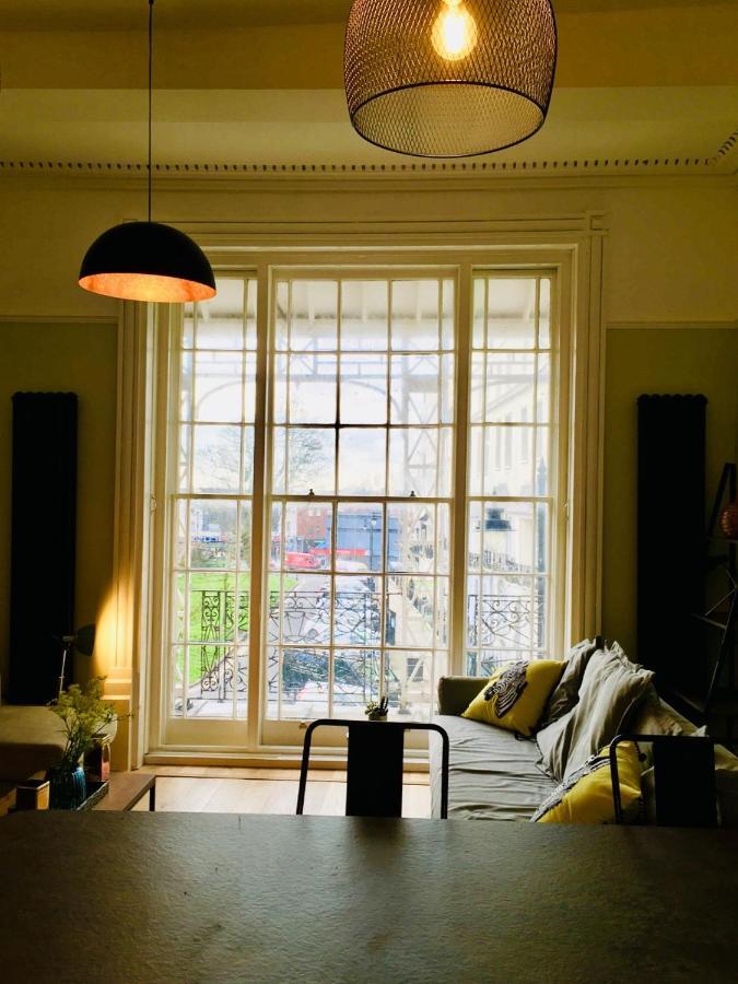 Grade 2 Listed Apartment In Heart Of Гастингс Экстерьер фото